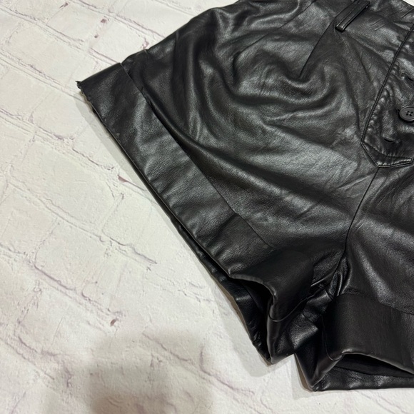 SELF PORTRAIT Black Faux Leather Women's Paper Bag Shorts in size 6 *as is - Picture 8 of 13